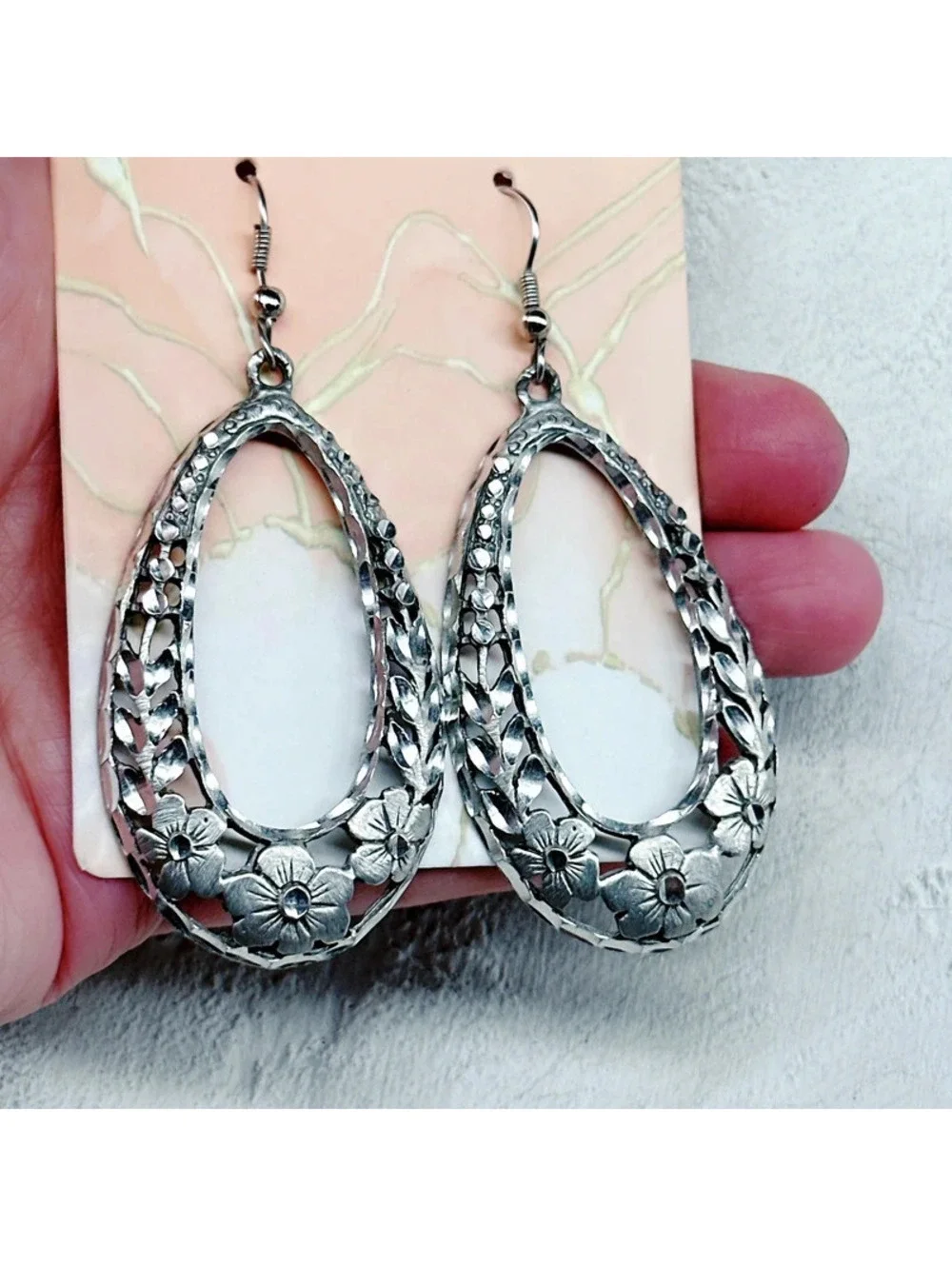 845mc. Pewtertone Floral Earrings Heavy